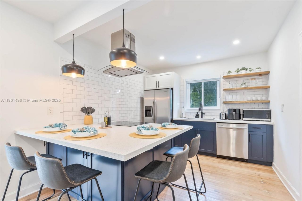 260 NE 46th St, Miami, FL 33137 Photo