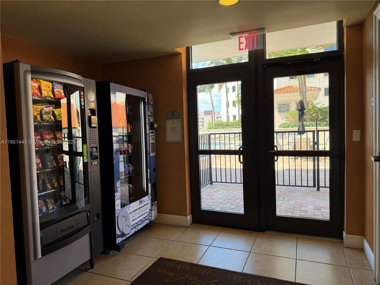 888 S Douglas Rd, Unit 917, Coral Gables, FL 33134 Photo