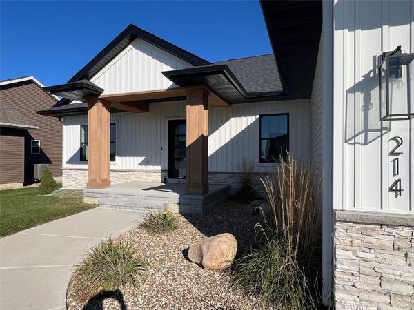 214 Williams Dr., Marion, IA 52302