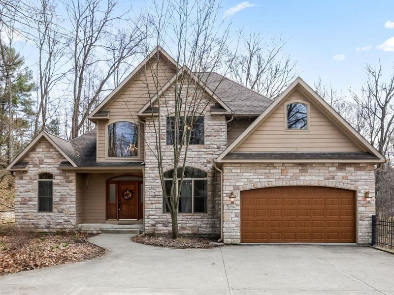 256 Pinehurst Drive, Granville, OH 43023 Photo 1