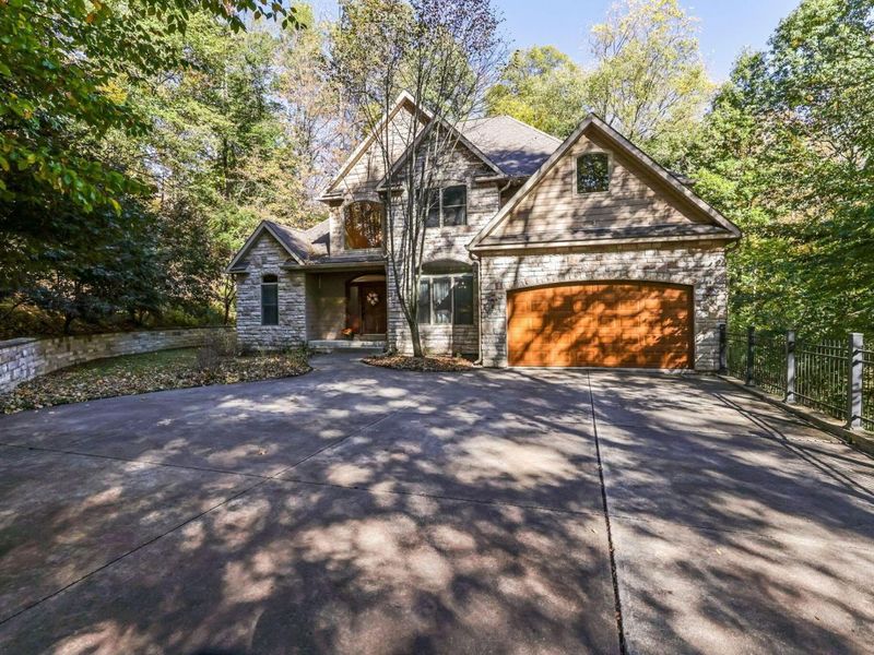 256 Pinehurst Drive, Granville, OH 43023 Photo 2