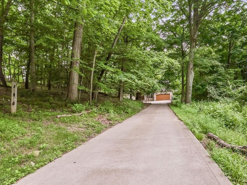 256 Pinehurst Drive, Granville, OH 43023 Photo 3