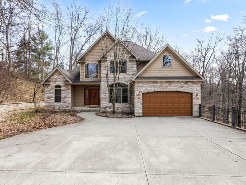 256 Pinehurst Drive, Granville, OH 43023 Photo 3