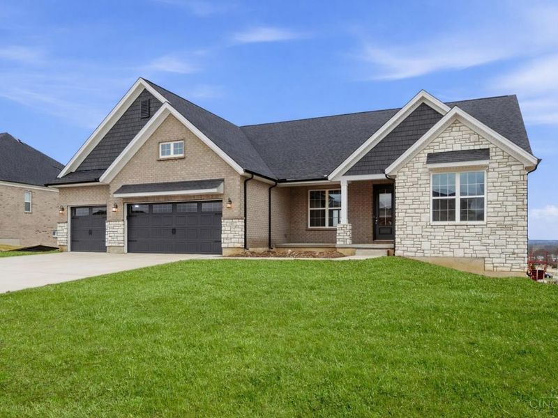395 David Lee Court, Monroe, OH 45050 Photo 2