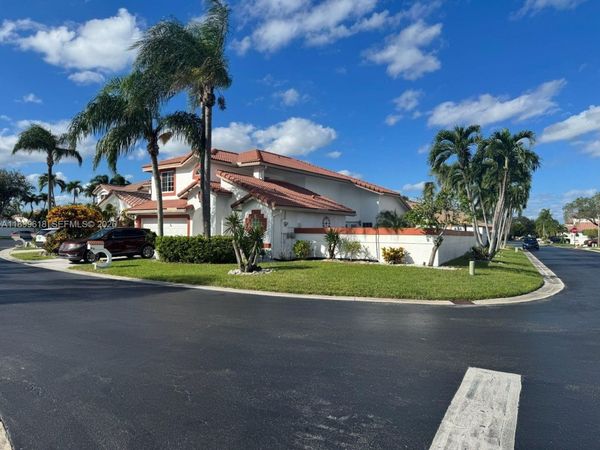 6953 Columbia Ct, Margate, FL 33063