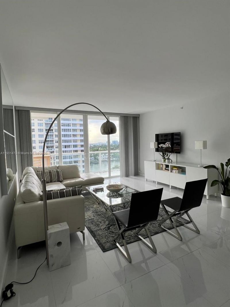 5601 Collins Ave, Unit 1115, Miami Beach, FL 33140 Photo