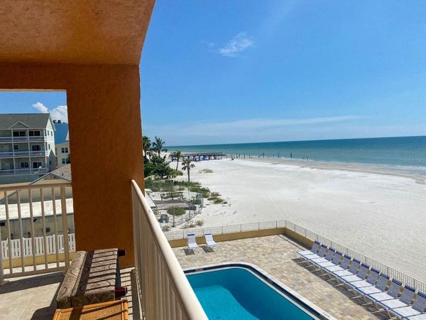 18610 GULF BOULEVARD, Unit 203, INDIAN SHORES, FL 33785