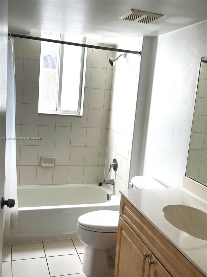 102 SW 6th Ave, Unit 501, Miami, FL 33130 Photo