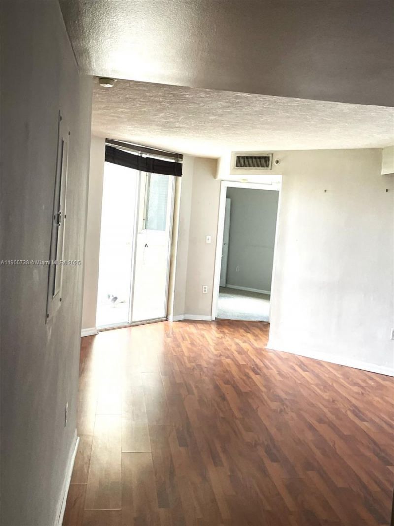 102 SW 6th Ave, Unit 501, Miami, FL 33130 Photo