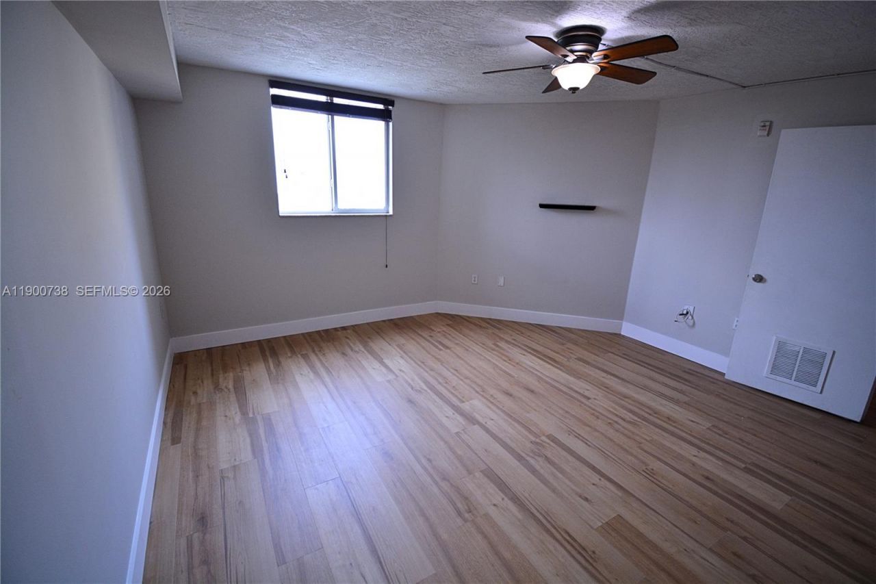 102 SW 6th Ave, Unit 501, Miami, FL 33130 Photo
