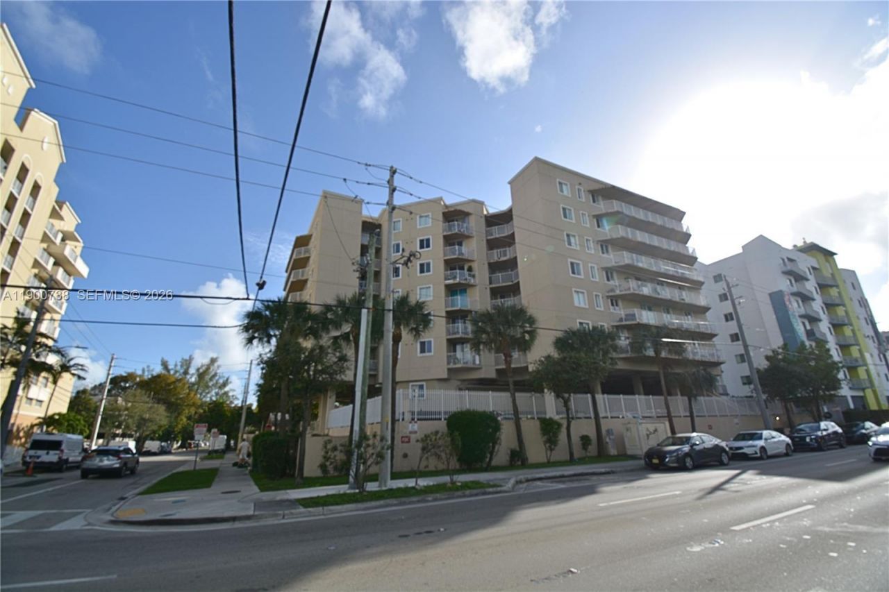 102 SW 6th Ave, Unit 501, Miami, FL 33130 Photo