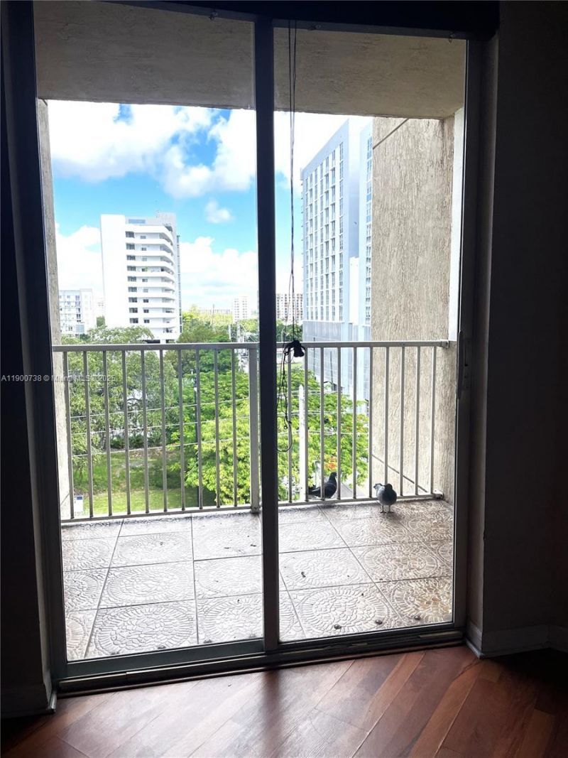 102 SW 6th Ave, Unit 501, Miami, FL 33130 Photo