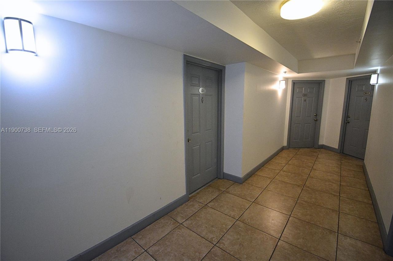 102 SW 6th Ave, Unit 501, Miami, FL 33130 Photo