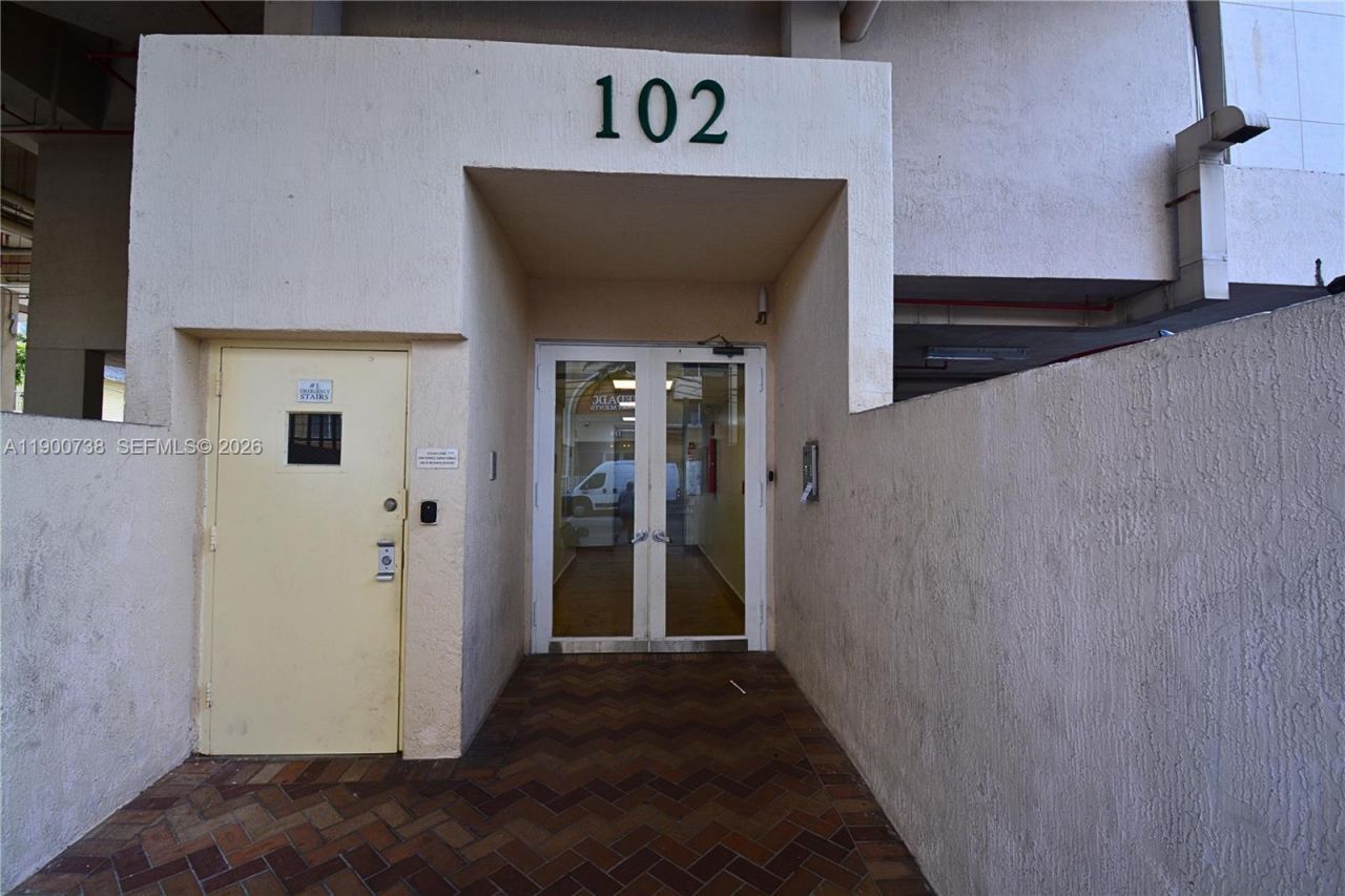 102 SW 6th Ave, Unit 501, Miami, FL 33130 Photo