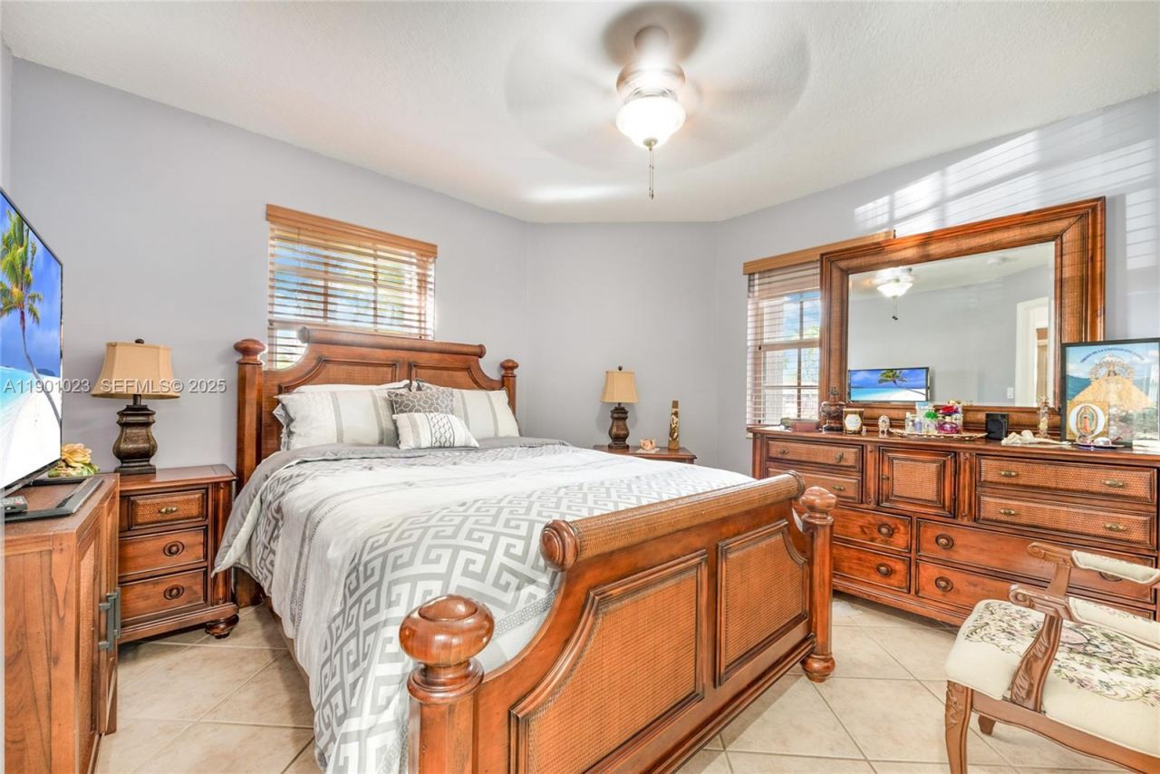 3743 SW 133rd Pl, Miami, FL 33175 Photo