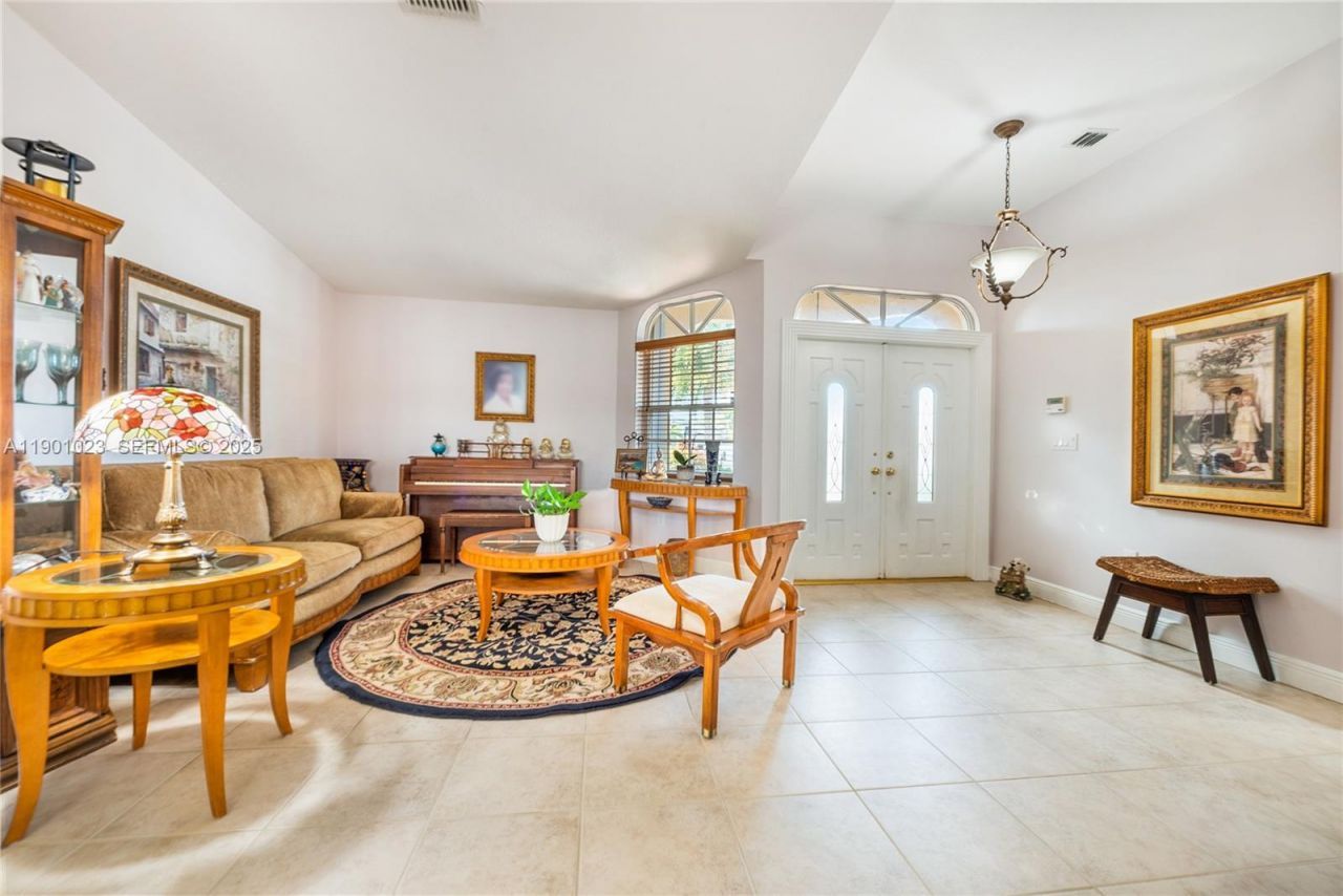 3743 SW 133rd Pl, Miami, FL 33175 Photo