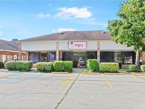 1358 CORPORATE SQUARE Drive, Slidell, LA 70458