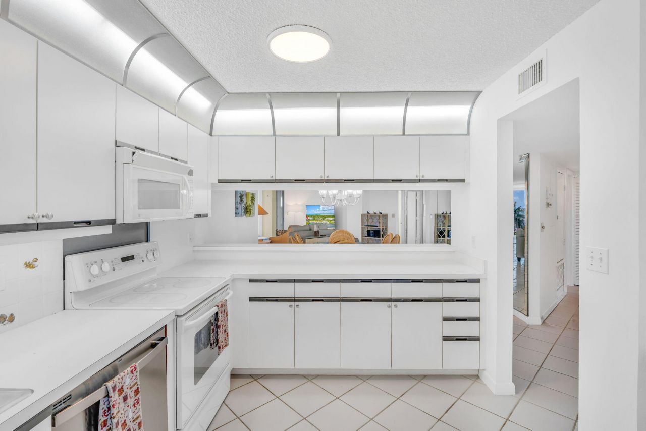 87851 Old Highway, Unit M32, Islamorada, FL 33036 Photo