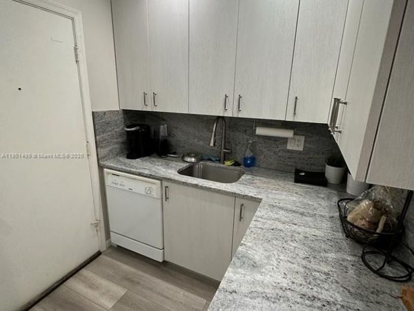 6600 NE 22nd Way, Unit 2322, Fort Lauderdale, FL 33308