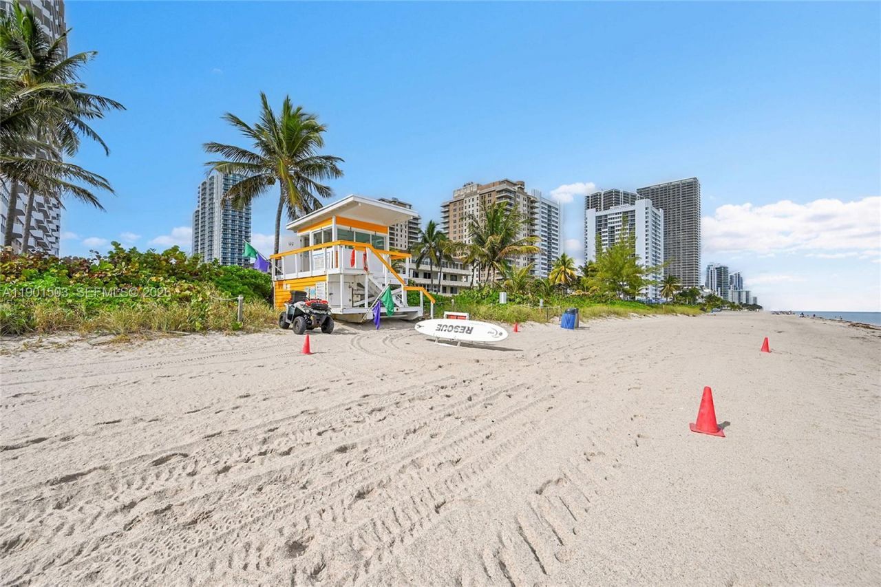1936 S Ocean Dr, Unit 10B, Hallandale Beach, FL 33009 Photo