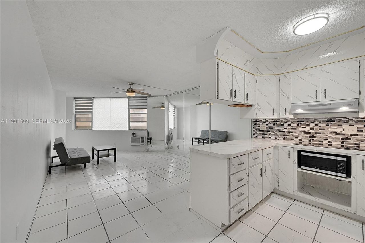 1936 S Ocean Dr, Unit 10B, Hallandale Beach, FL 33009 Photo