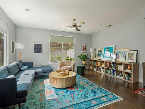 2812 Oak Springs DR, Unit 2, Austin, TX 78702