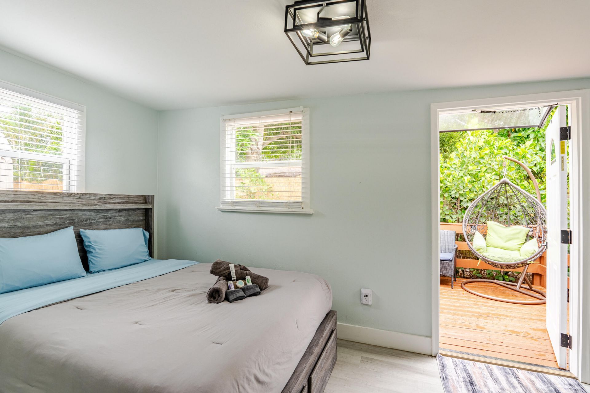 424 Malverne Road, West Palm Beach, FL 33405 Photo