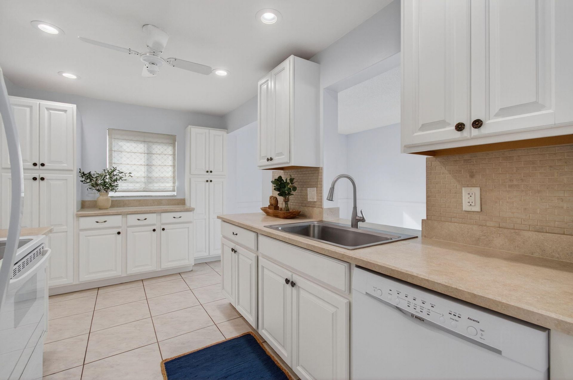 2095 SW 13th Terrace, Boynton Beach, FL 33426 Photo