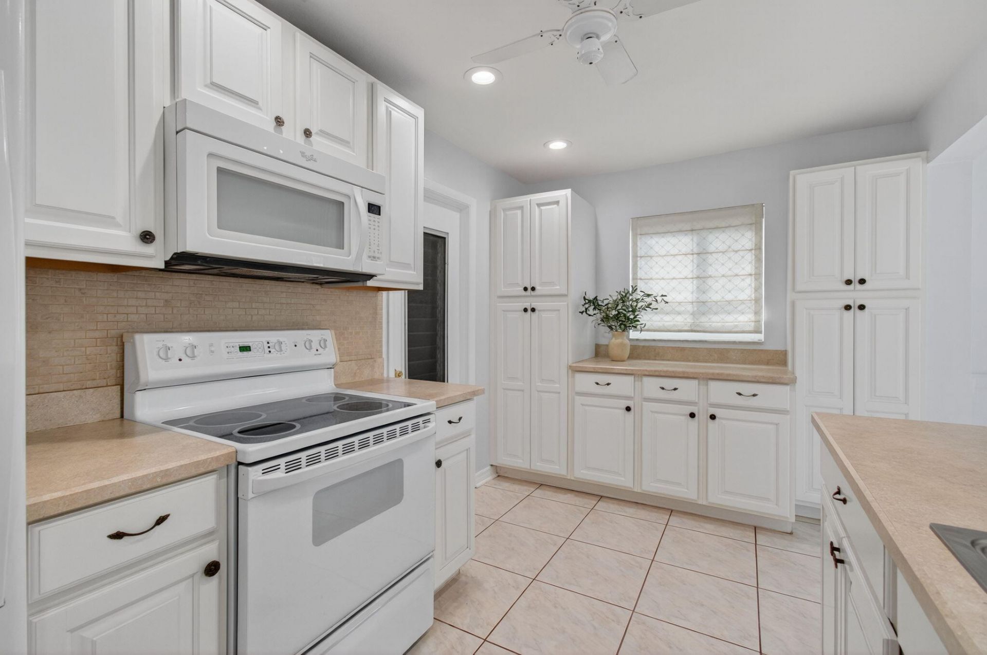 2095 SW 13th Terrace, Boynton Beach, FL 33426 Photo