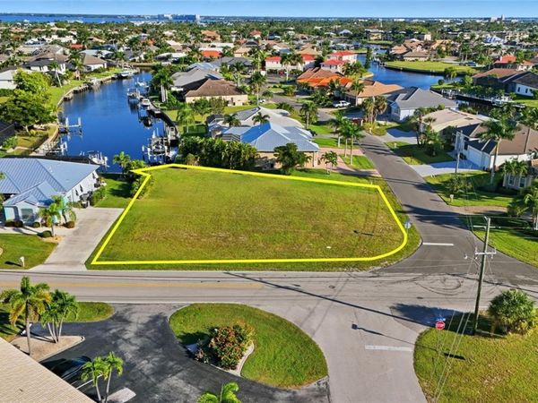600 VIA TRIPOLI, PUNTA GORDA, FL 33950
