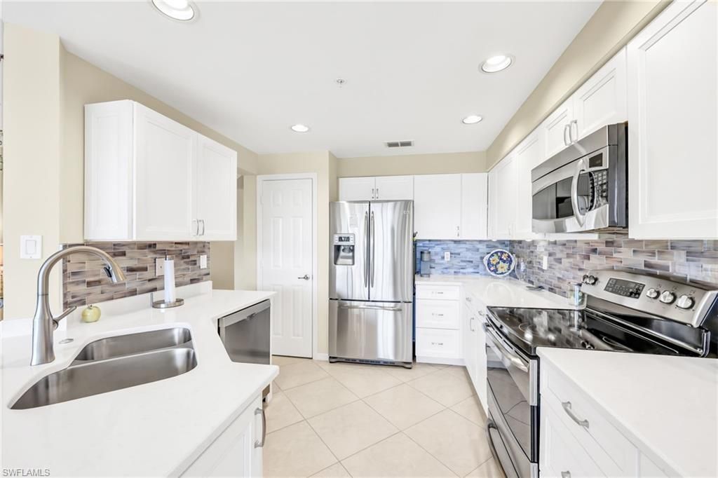 25232 Pelican Creek Cir, Unit 102, Bonita Springs, FL 34134 Photo