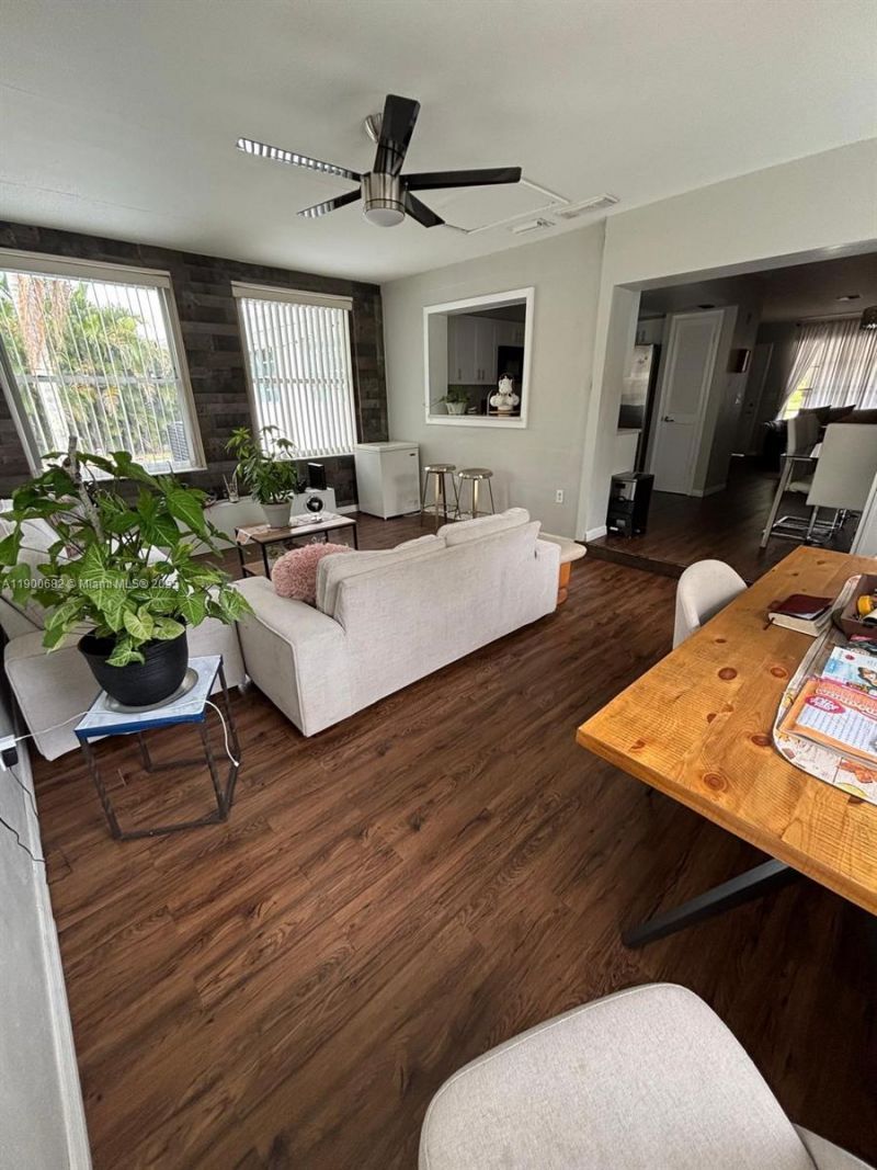 262 NE Floresta Dr, Port Saint Lucie, FL 34983 Photo