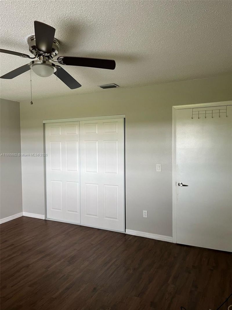 262 NE Floresta Dr, Port Saint Lucie, FL 34983 Photo