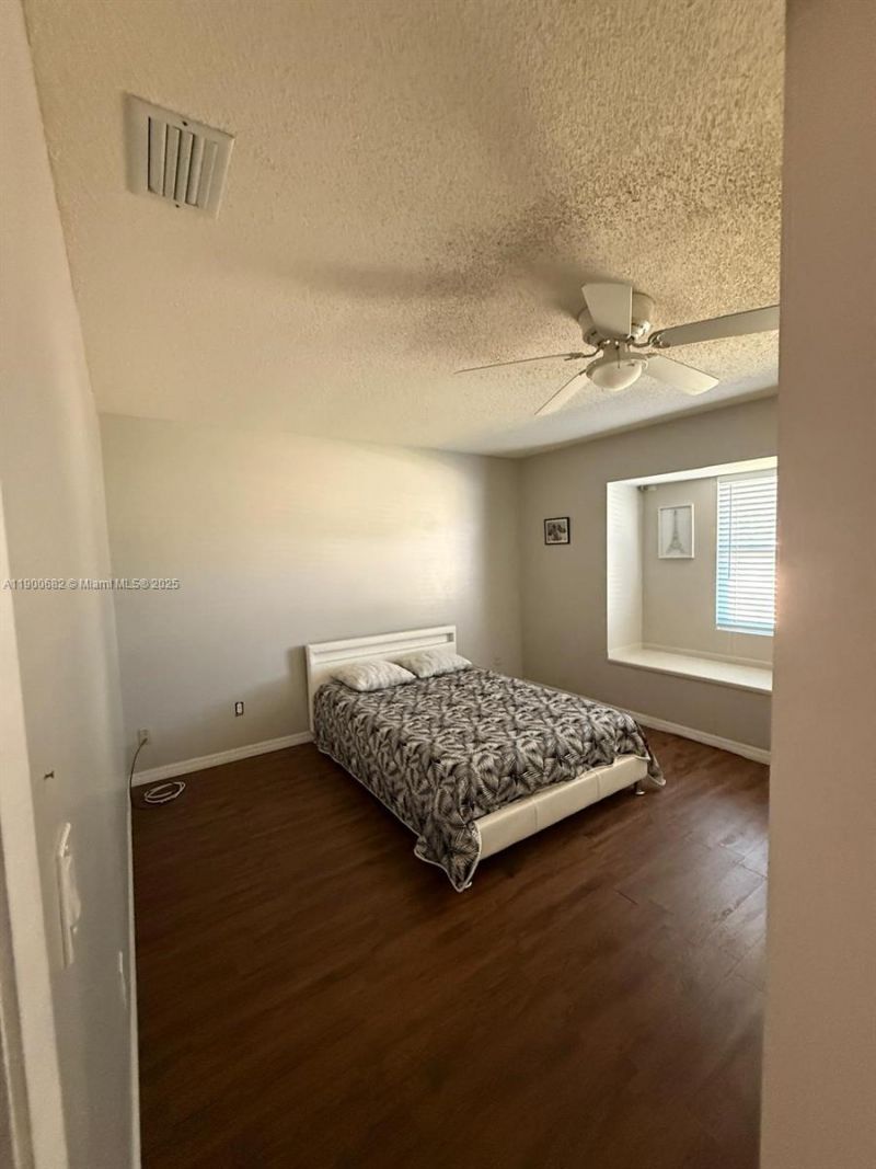 262 NE Floresta Dr, Port Saint Lucie, FL 34983 Photo