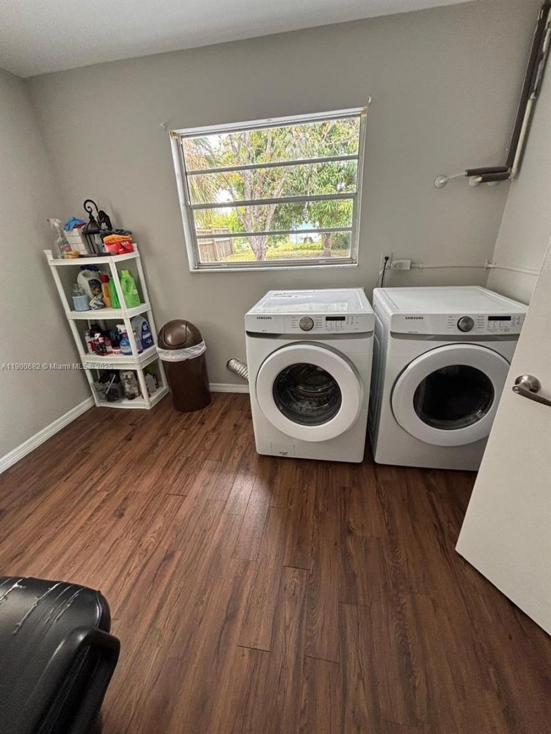 262 NE Floresta Dr, Port Saint Lucie, FL 34983 Photo