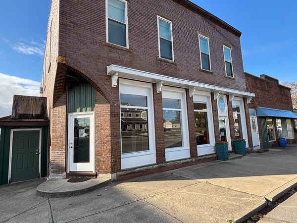 206 W Main Street, McArthur, OH 45651