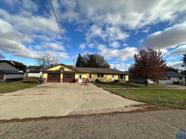 455 4th Avenue, Ashton, IA 51232