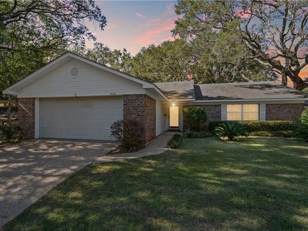 2636 Old Dobbin Drive E, Mobile, AL 36695