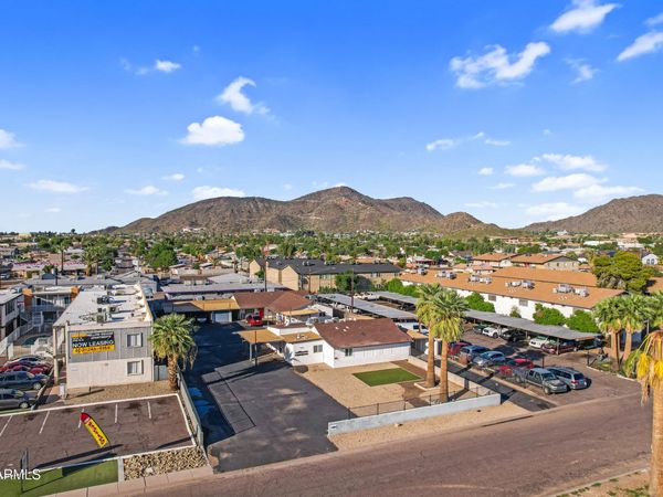1802 W VOGEL Avenue, Phoenix, AZ 85021