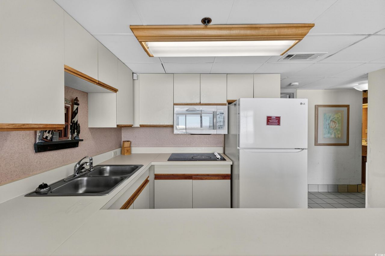 9550 Shore Dr. Photo 11