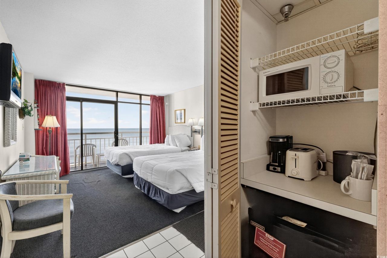 9550 Shore Dr. Photo 21