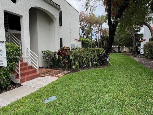 3578 Magellan Cir, Unit 237-3, Aventura, FL 33180