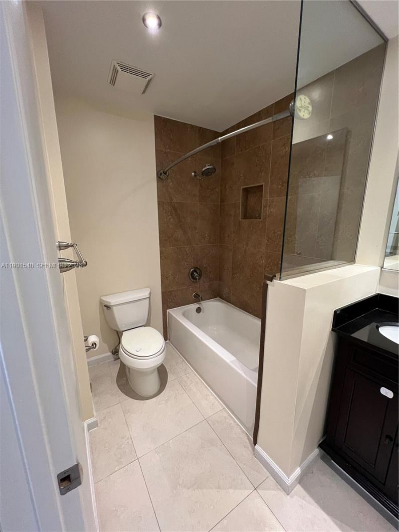 3578 Magellan Cir, Unit 237-3, Aventura, FL 33180 Photo