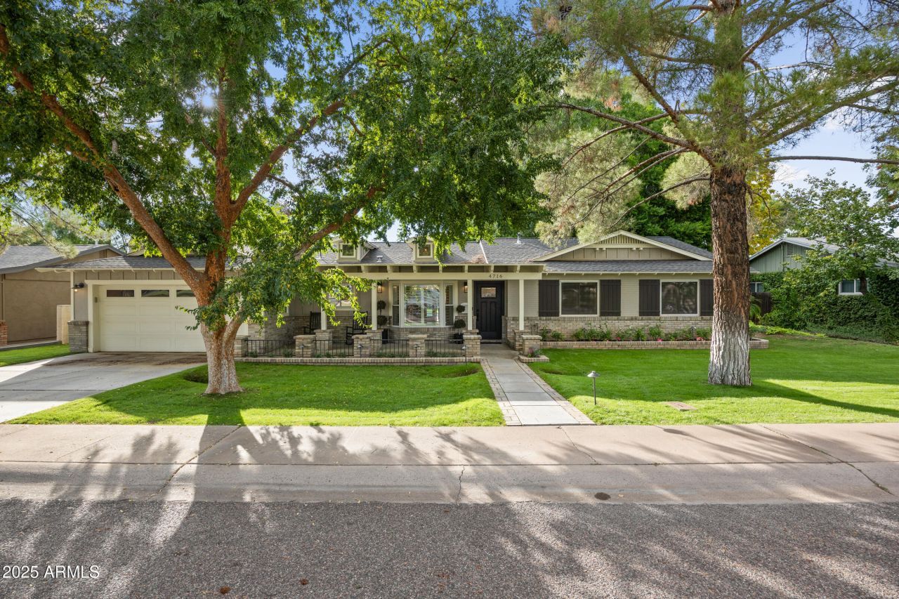 4716 N 34th Place, Phoenix, AZ 85018 Main Photo