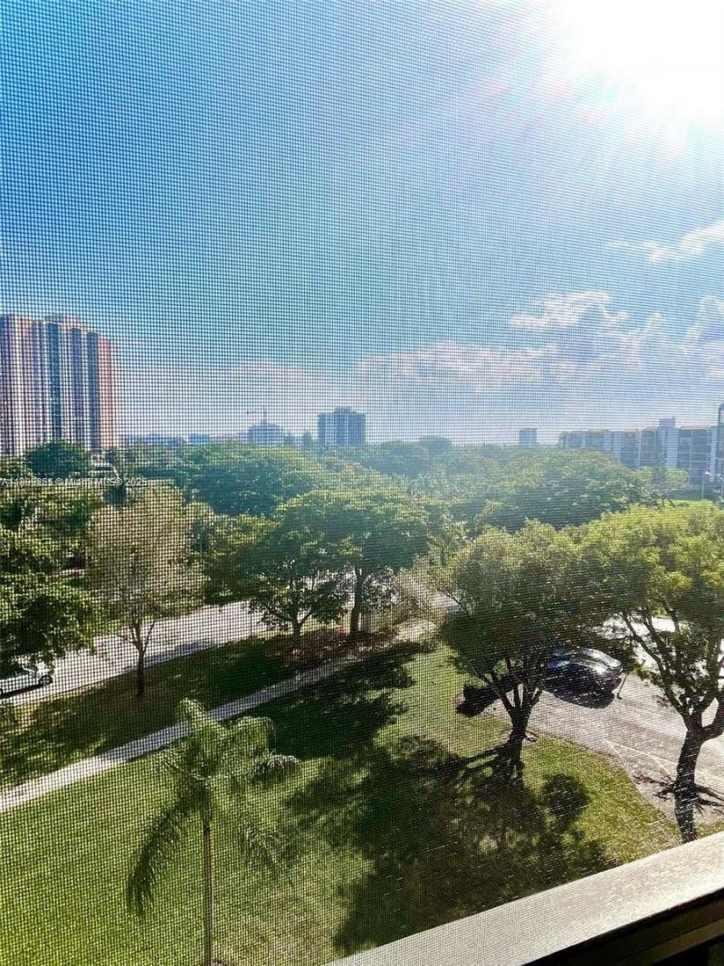 3101 N Country Club Dr, Unit 603, Aventura, FL 33180 Photo