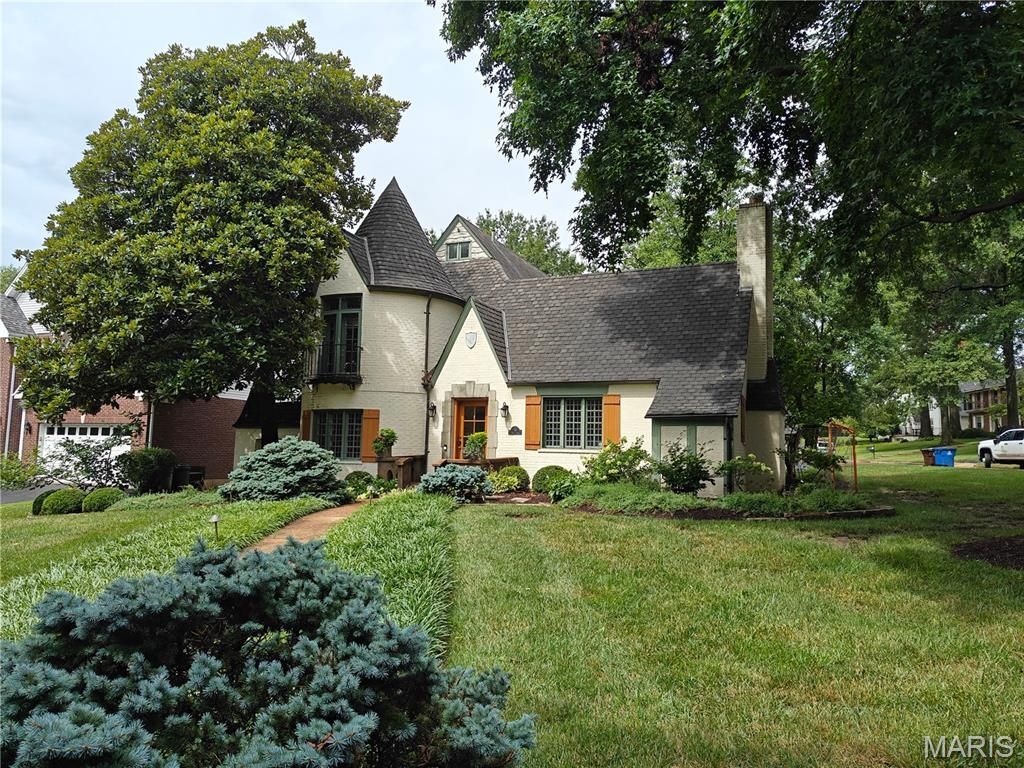 51 Kings Lynn, Olivette, MO 63132 Main Photo