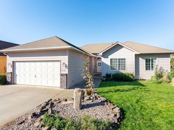 12102 S Troon Ln, Spokane, WA 99202