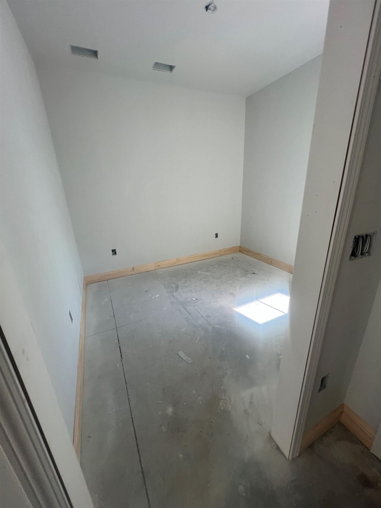 1174 Lady Bird Way Photo 9