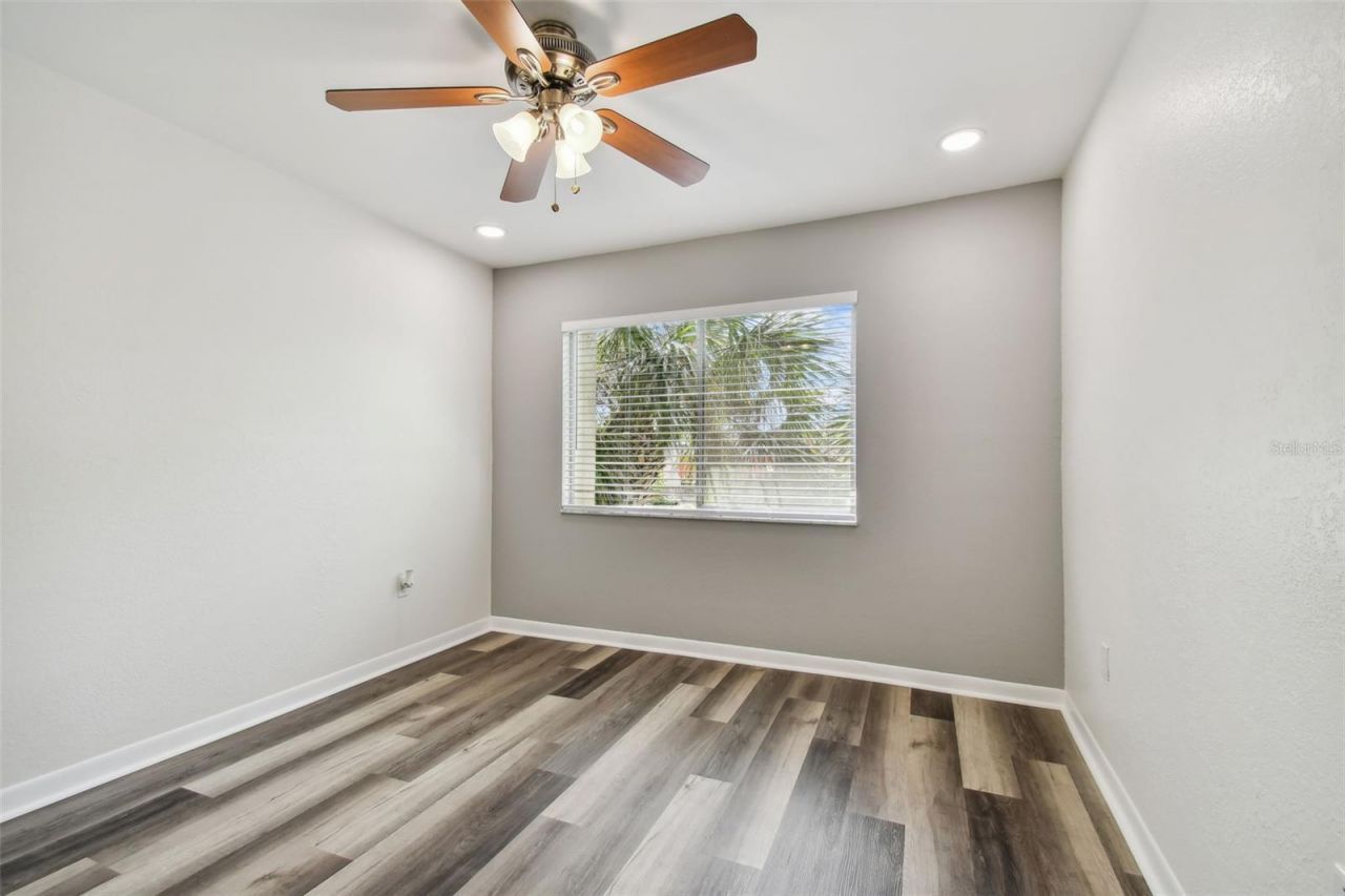 379 47th Avenue N, Unit 212, Saint Petersburg, FL 33703 Photo