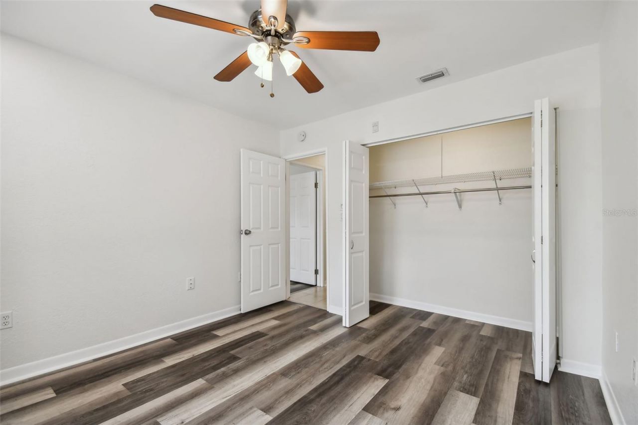 379 47th Avenue N, Unit 212, Saint Petersburg, FL 33703 Photo